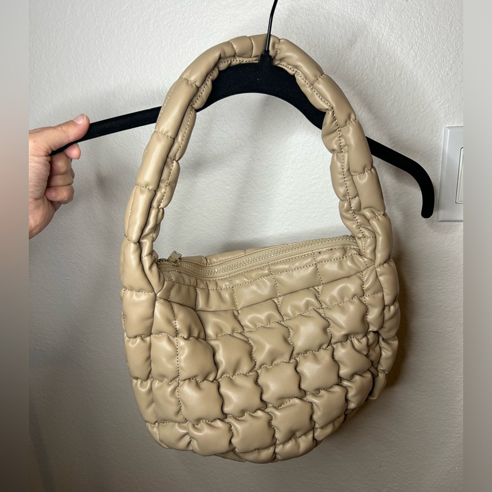 Do everything in love purse